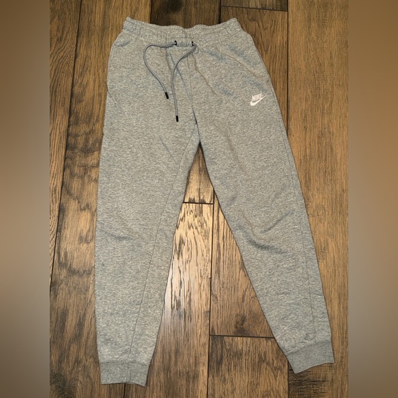 Women's Gray Nike Sweatpants Joggers sz Small - Picture 3 of 7